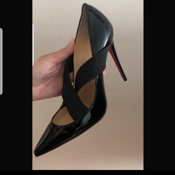 Designer Christian Louboutin patent leather pumps - Picture 2 of 4